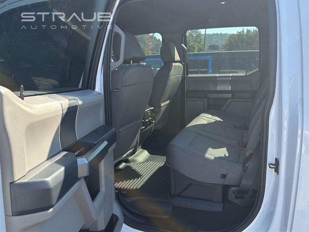 Used 2022 Oxford White Ford XLT image 9