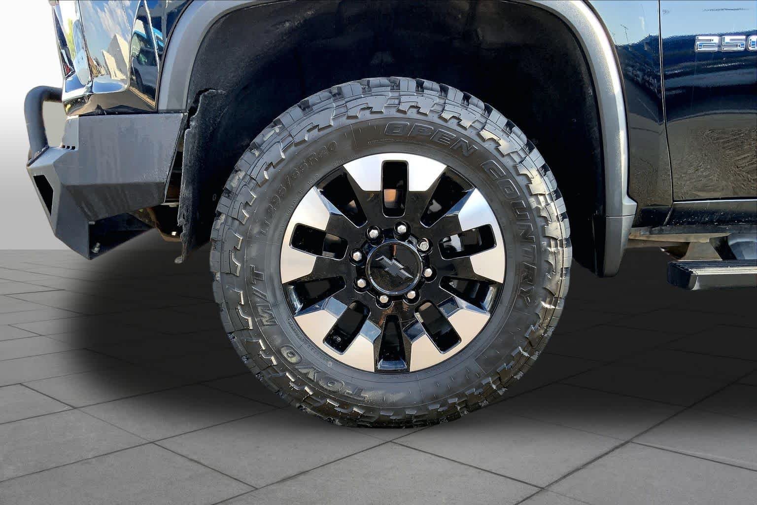 Used 2020 Black Chevrolet Custom image 11