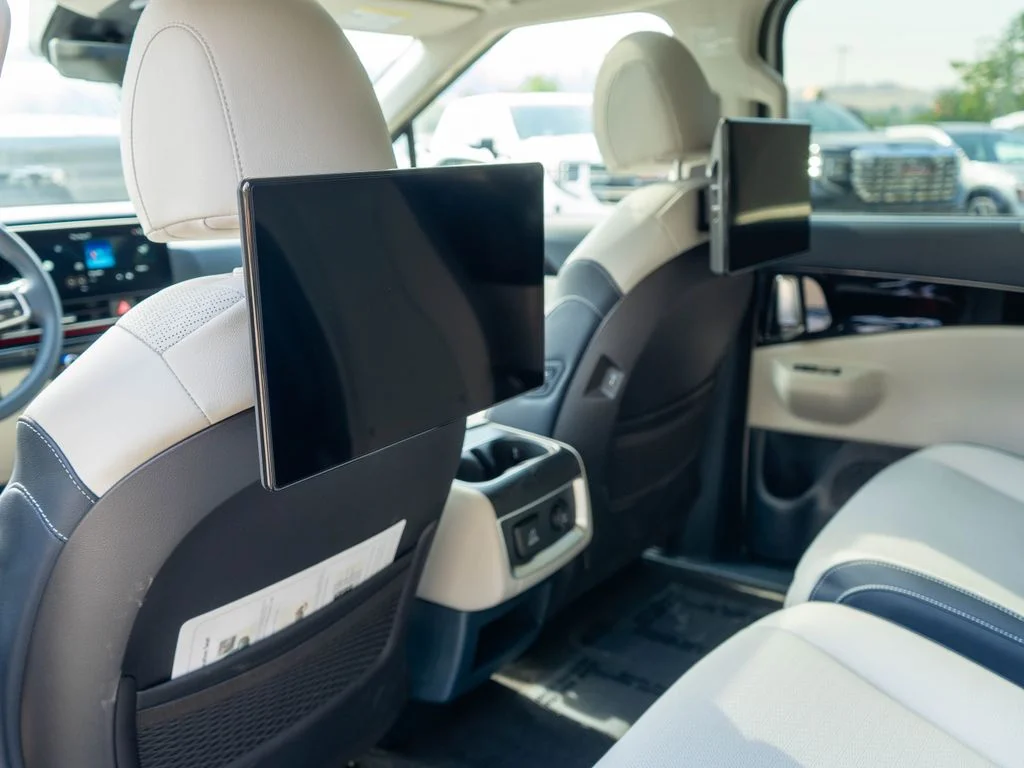 New 2026 White Kia SX Prestige image 15