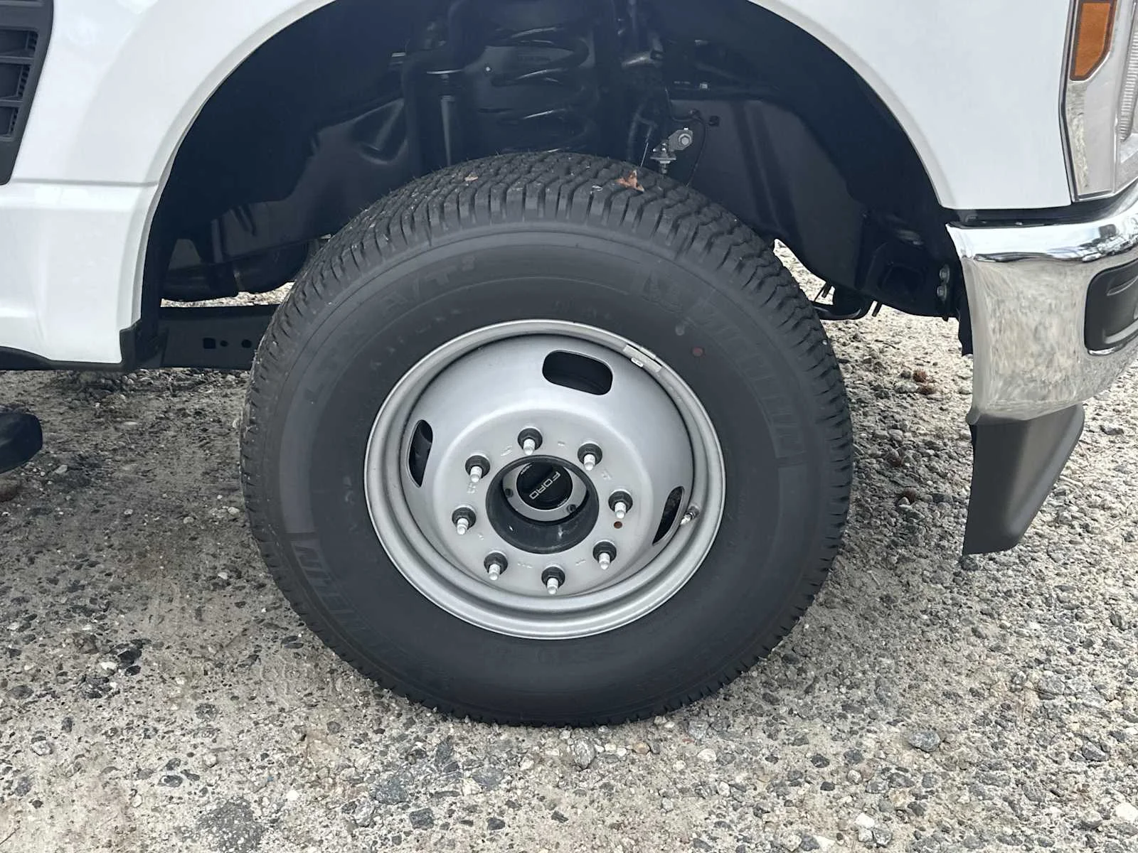 2025 Ford F-350 Super Duty Chassis Cab XL - Photo 14