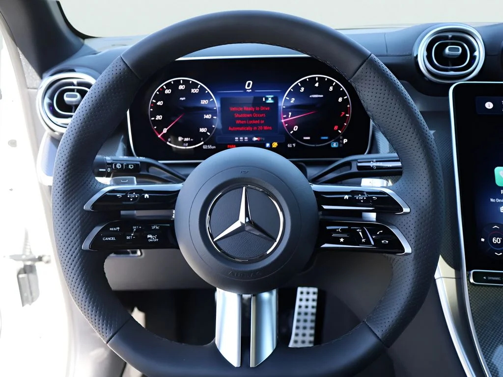New 2026 Polar White Mercedes-Benz GLC 300 image 32