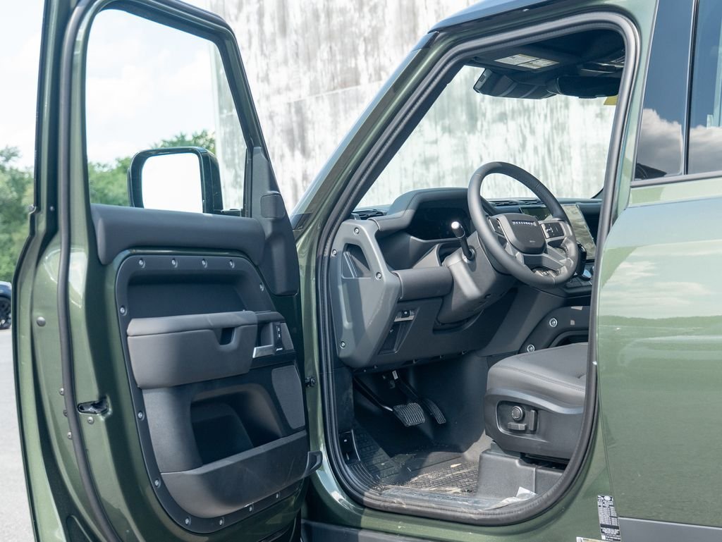 New 2026 Woolstone Green LAND ROVER S image 10