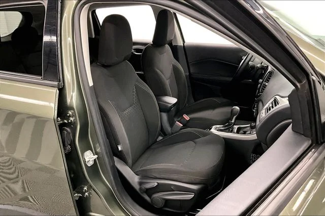 Used 2018 Olive Green Pearlcoat Jeep Sport image 7