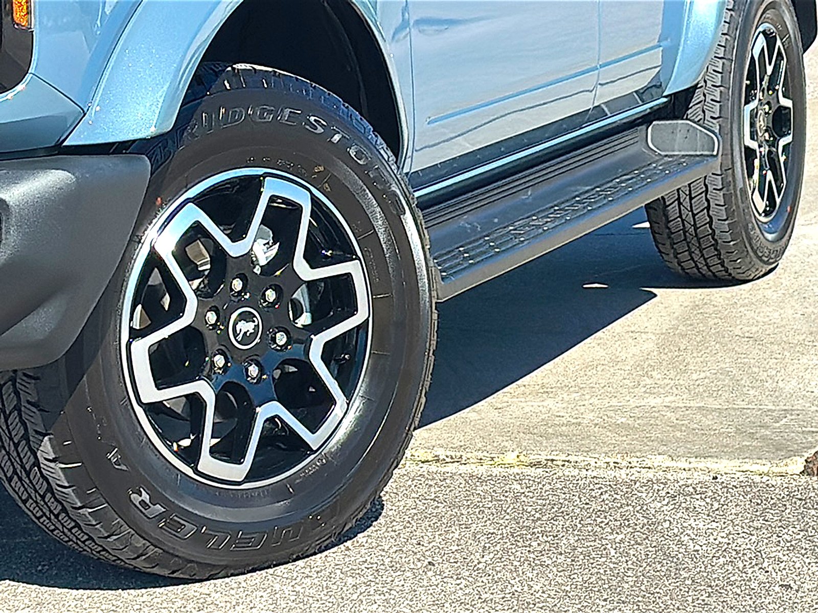 Used 2025 Azure Gray Metallic Tri-Coat Ford Outer Banks image 3