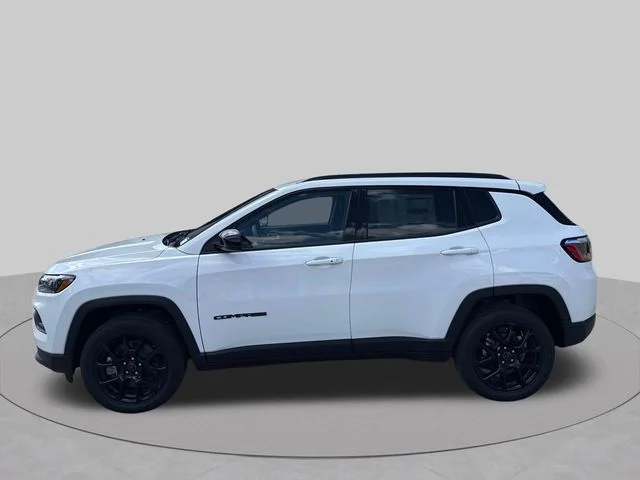New 2026 Bright White Clear-Coat Exterior Paint Jeep Latitude image 5