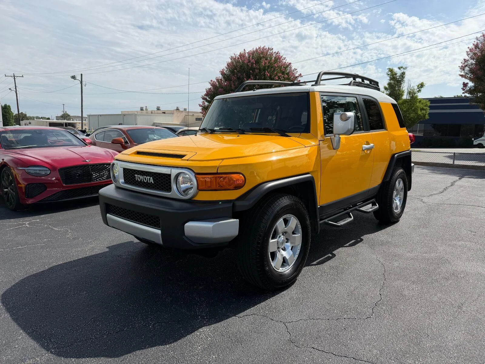 Used 2007 White/Sun Fusion Toyota BASE image 2