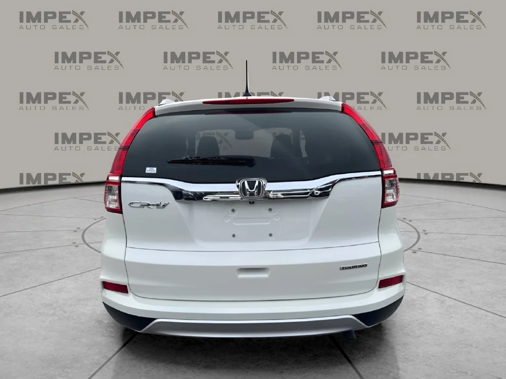 Used 2016  Honda Touring image 4