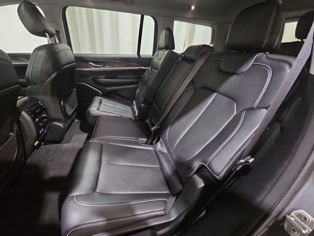 Used 2021 Metallic Jeep Limited image 13