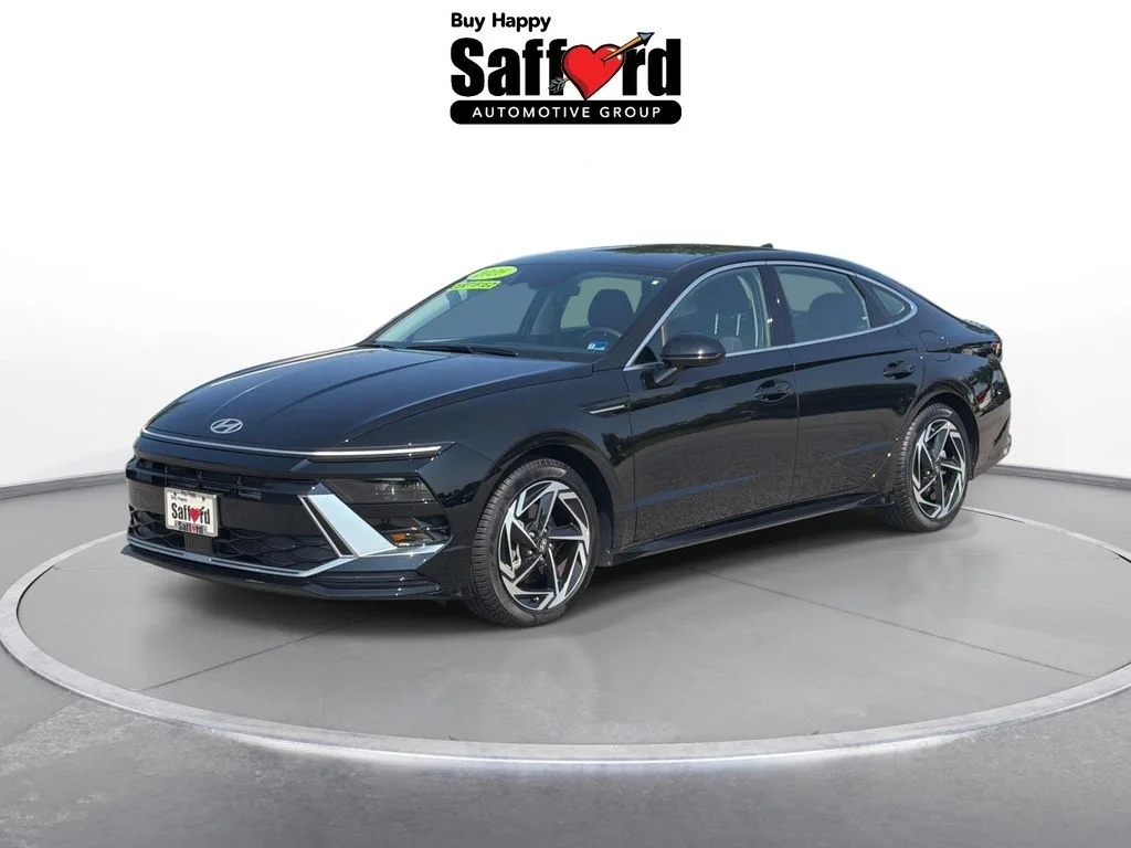 Used 2026 Black Hyundai SEL Sport image 1