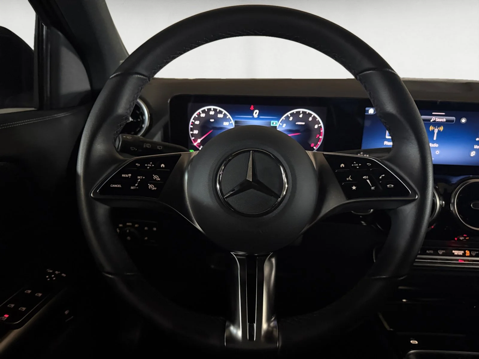 Certified Used 2025 Black Mercedes-Benz GLA 250 image 11