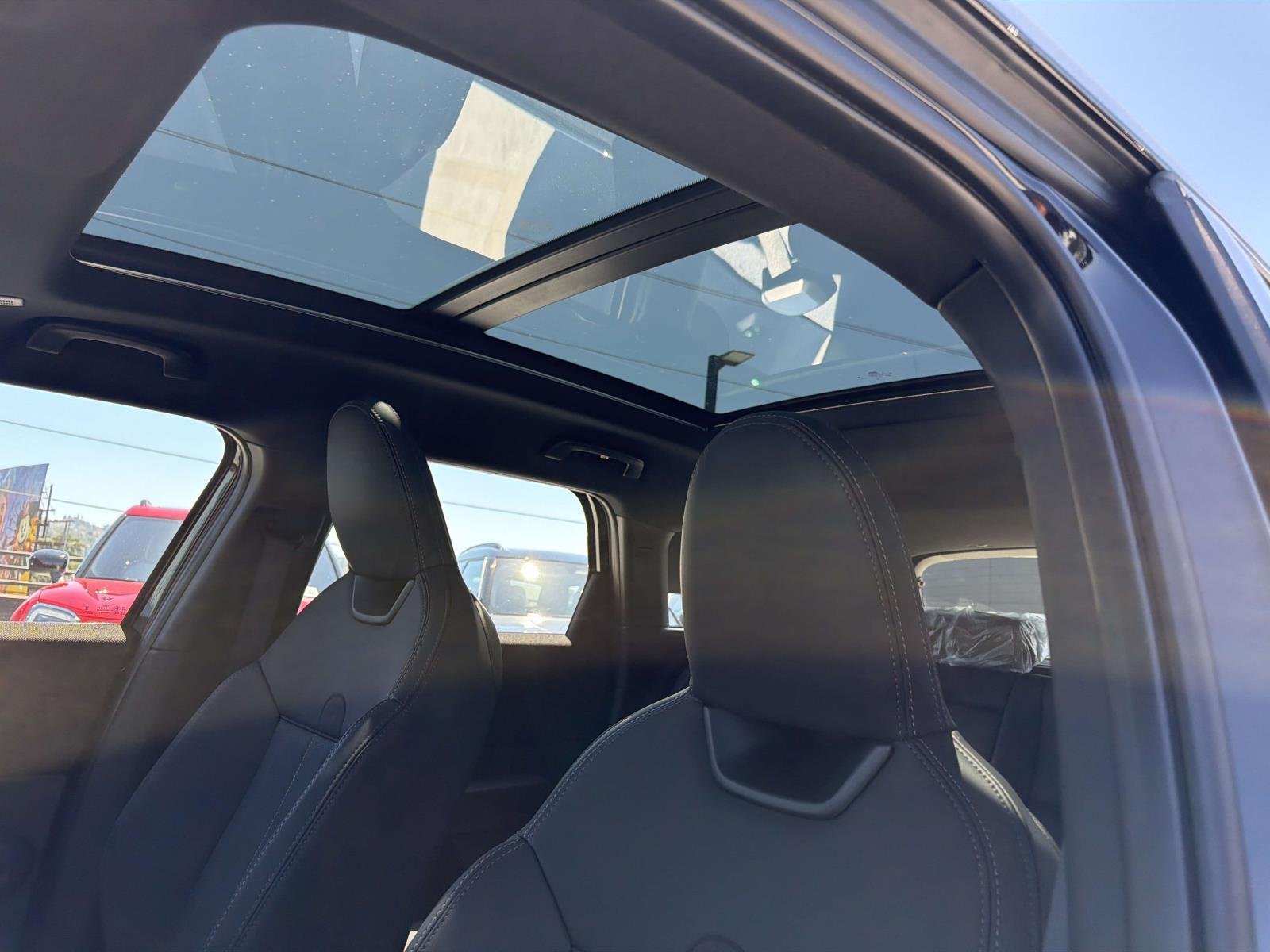 New 2027 0C4R Midnight Black II Metallic MINI Signature Plus image 16