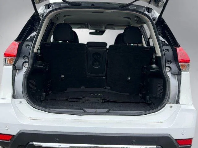 Used 2019 Gun Metallic Nissan  image 27