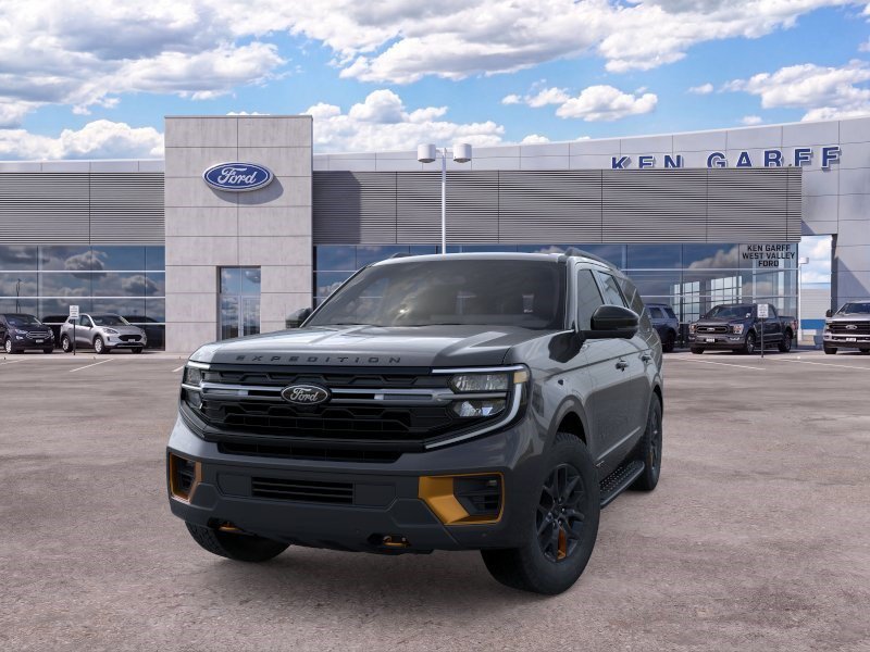 New 2026 Dark Matter Gray Metallic Ford Tremor image 2