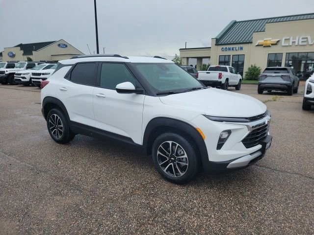 New 2026 Summit White Chevrolet LT image 20