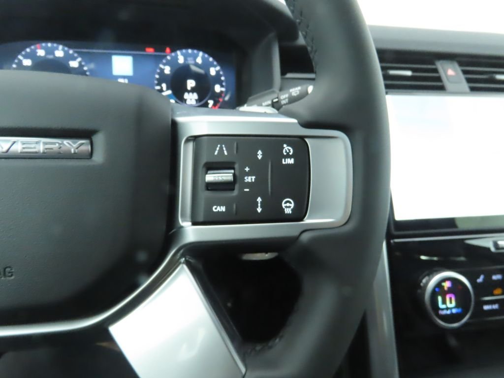 Used 2025 Fuji White Land Rover S image 12