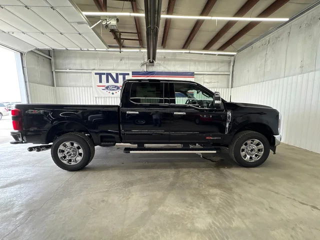 2026 Ford Super Duty F-350® Lariat®