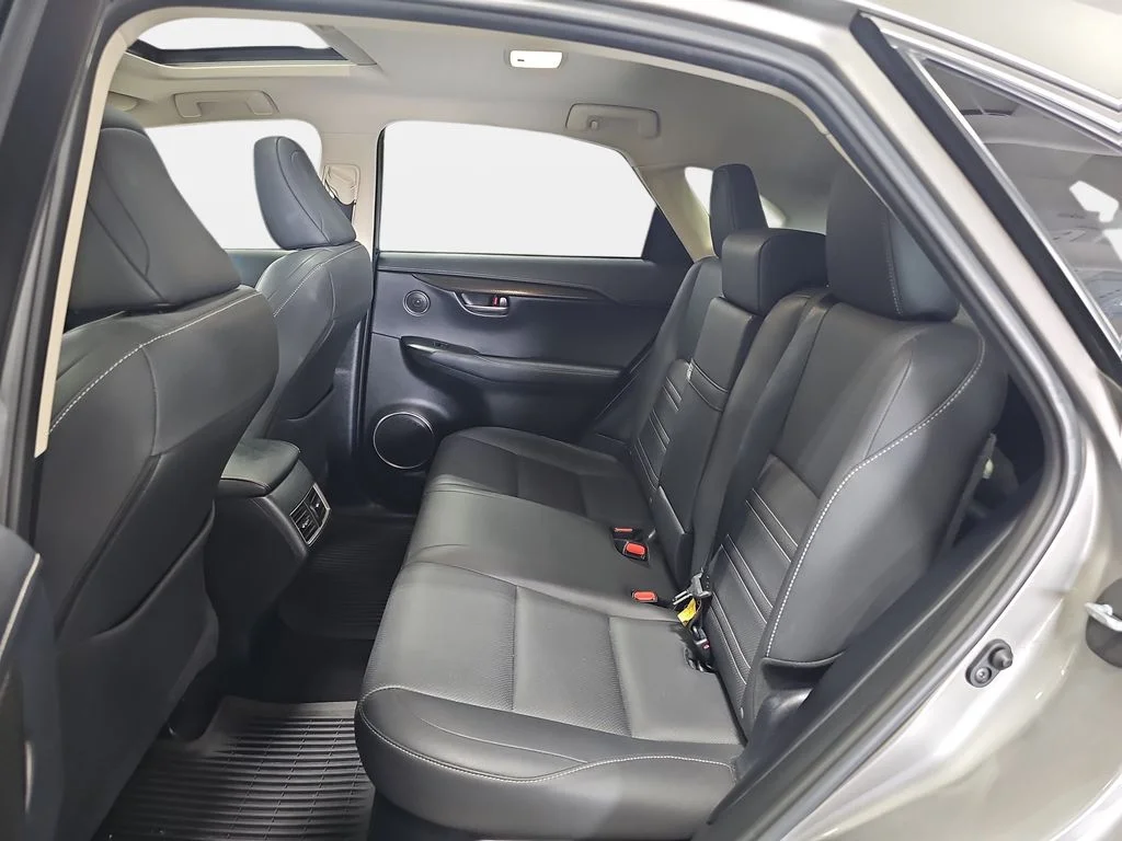 Used 2017 Silver Lexus 200t image 12