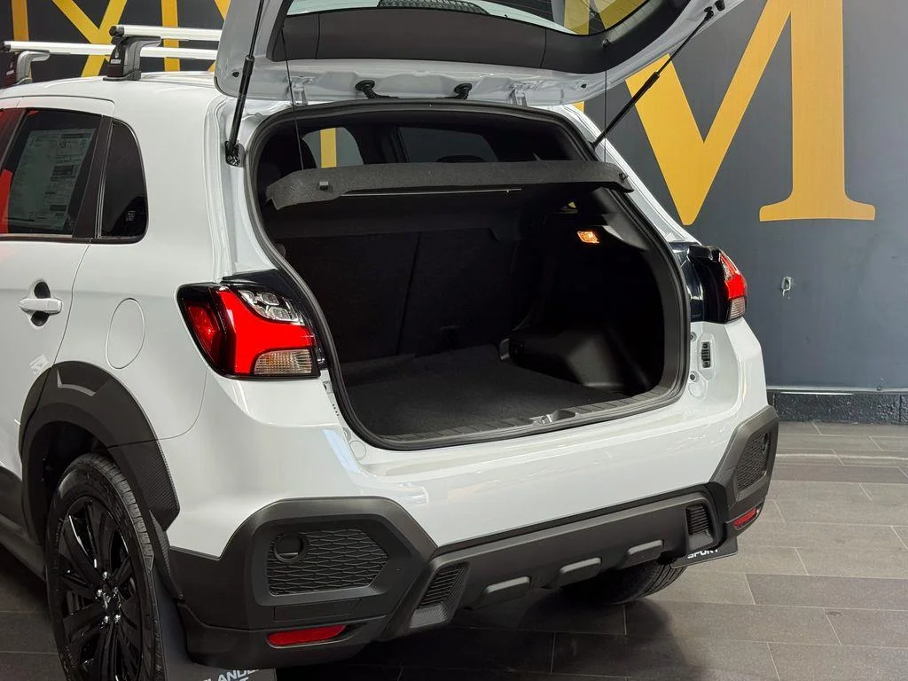 New 2026 White Diamond Mitsubishi Trail Edition image 9