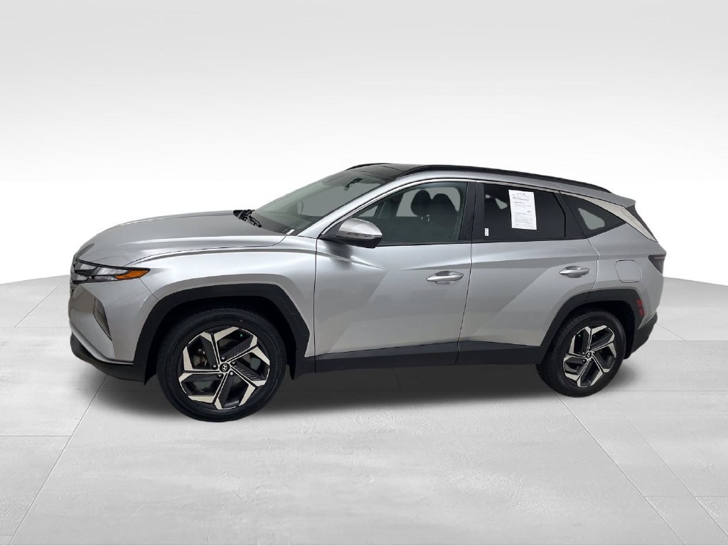 Used 2024 Silver Hyundai SEL Convenience image 2