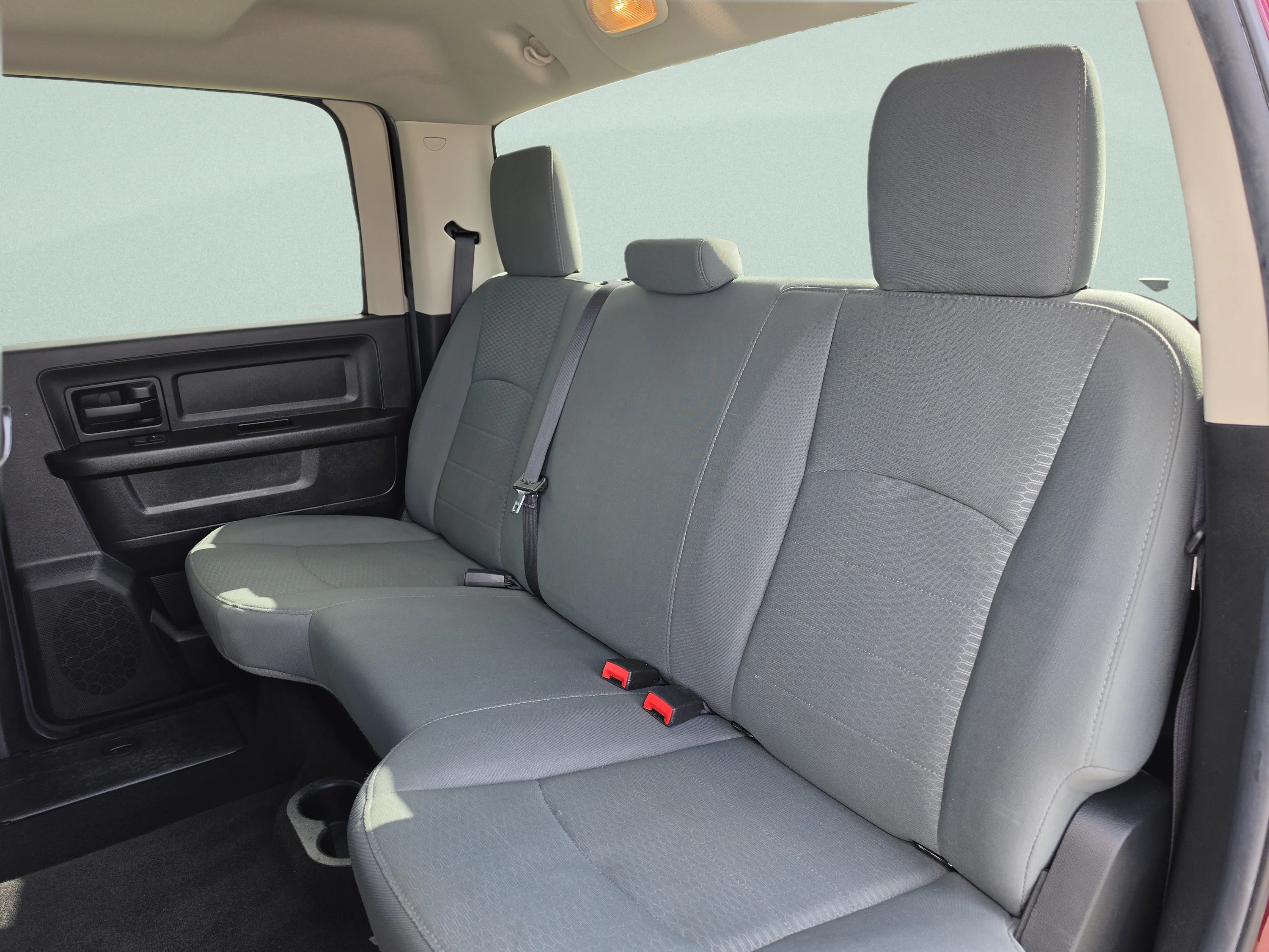 Used 2016 Delmonico Red Pearlcoat Ram Tradesman image 22