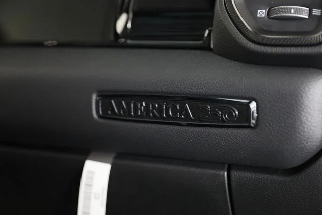 New 2026 Bright White Clear-Coat Exterior Paint RAM Laramie image 23