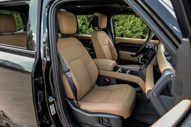 New 2026 Santorini Black Land Rover X-Dynamic SE image 48
