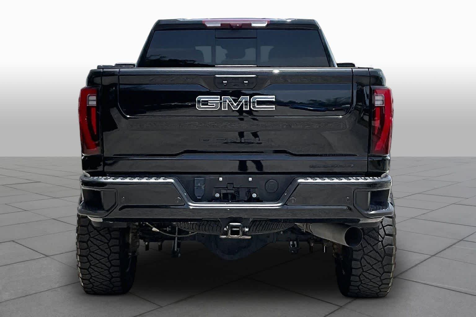 Used 2024 Onyx Black GMC Denali Ultimate image 5