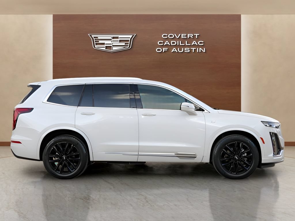 Certified Used 2025 Crystal White Tricoat Cadillac Luxury image 5