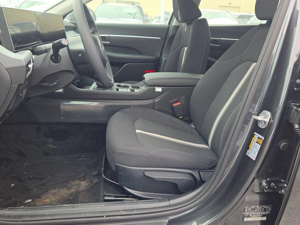 New 2026 Gray Hyundai SE image 21
