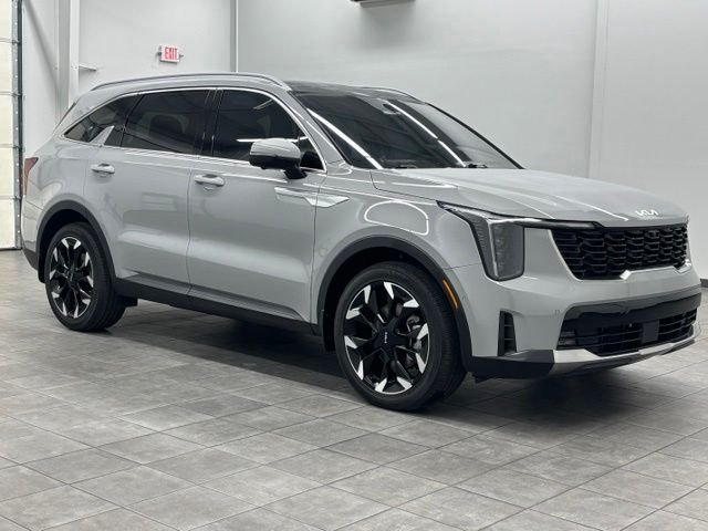 Used 2025 Gray Kia SX image 1