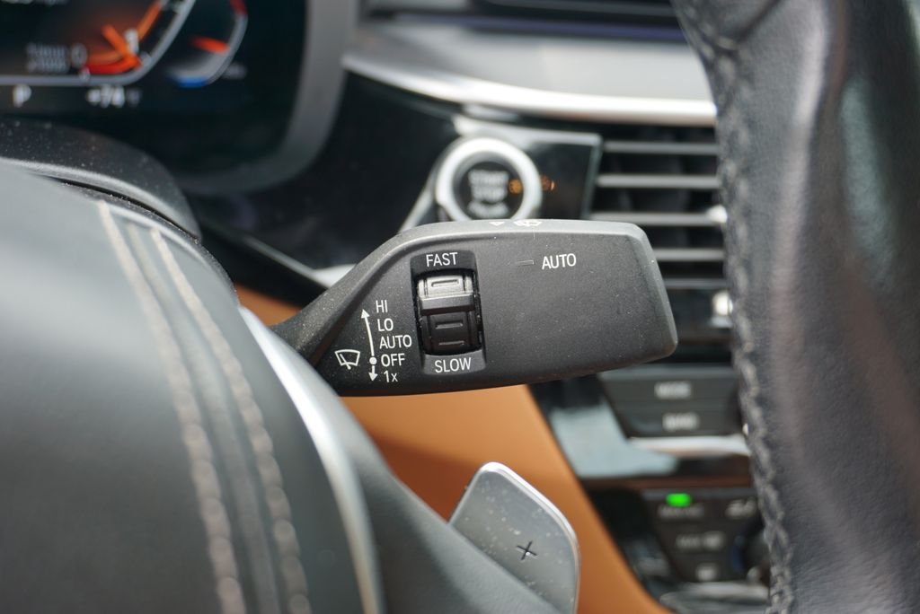 Used 2023 Black Sapphire Metallic BMW 530i xDrive image 30