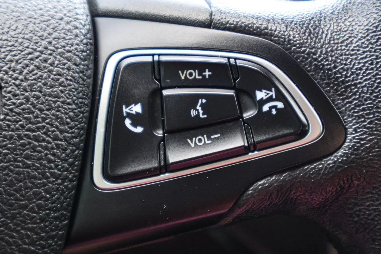 Used 2018 Magnetic Ford Titanium image 26