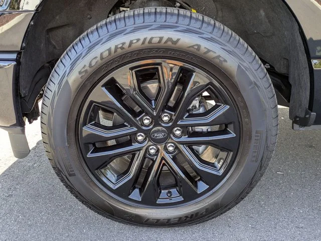 New 2026 Agate Black Metallic Ford XLT image 11