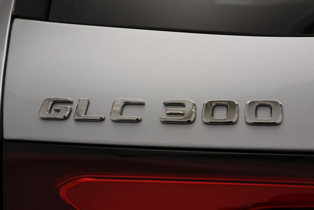 Used 2026 Cirrus Silver Metallic Mercedes-Benz GLC 300 image 9