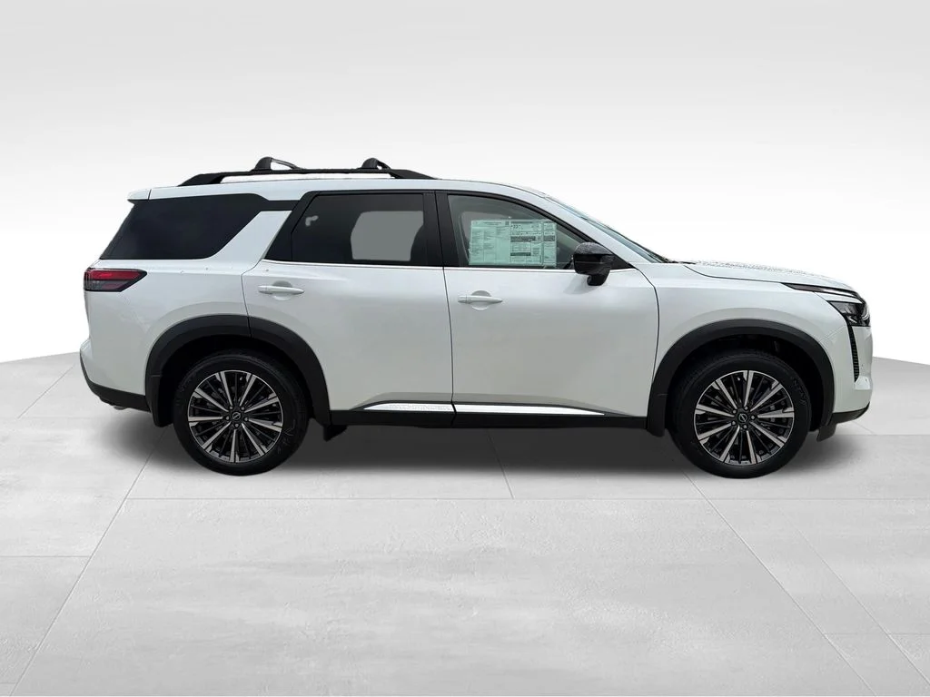 New 2026 Everest White Pearl TriCoat Nissan Platinum image 9