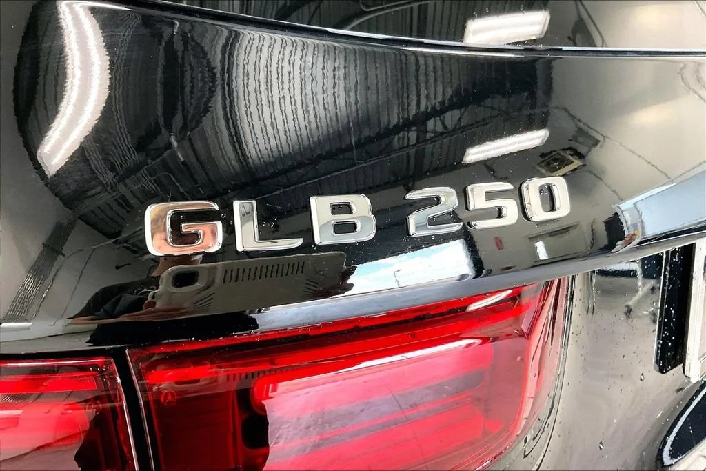 New 2026 Night Black Mercedes-Benz GLB 250 image 27