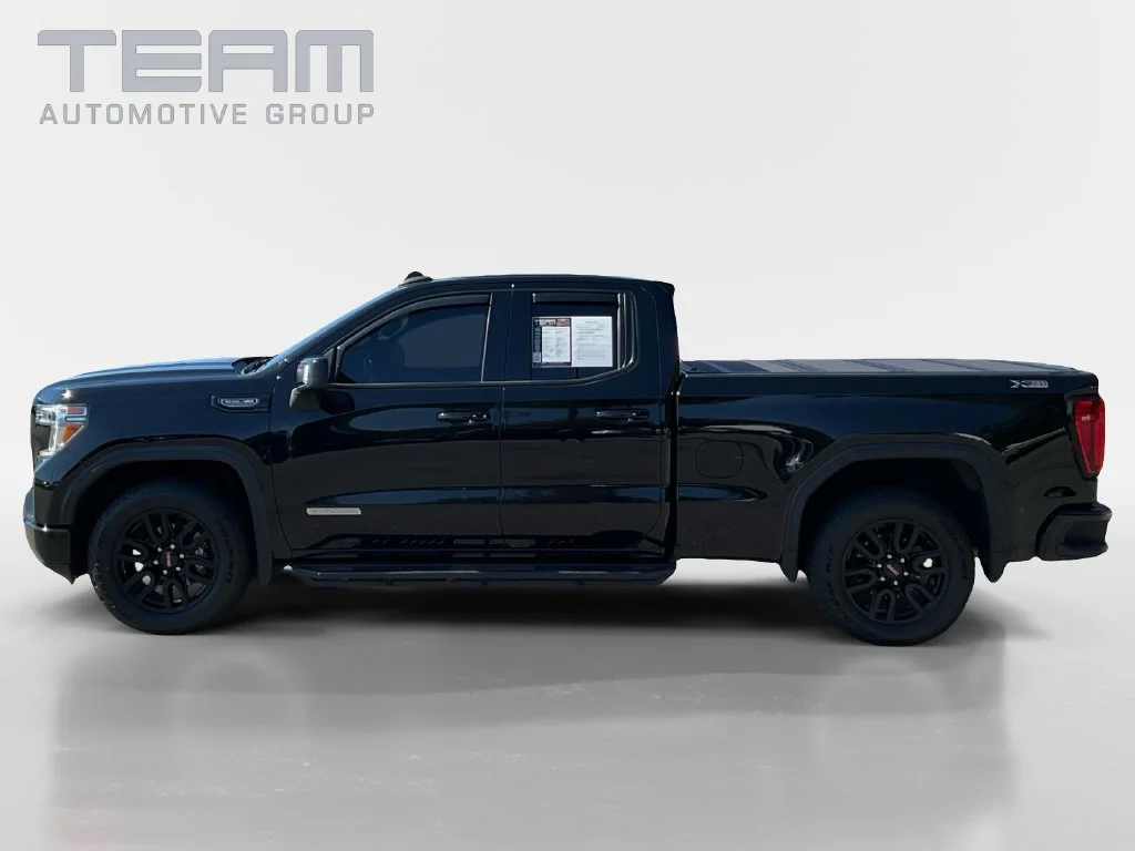 Used 2022 ONYX BLACK GMC Elevation image 4