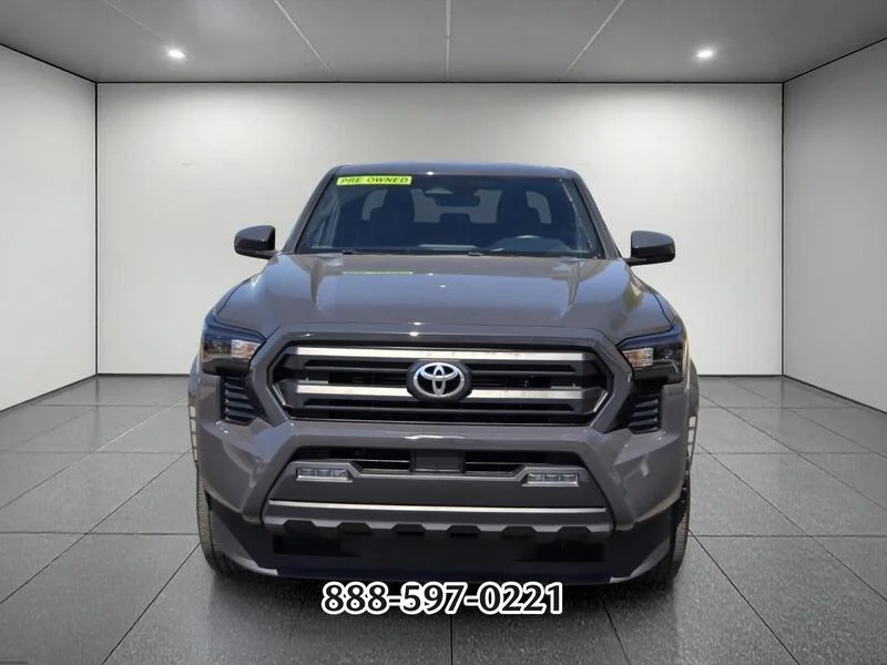 Used 2025 Underground TOYOTA SR5 image 8