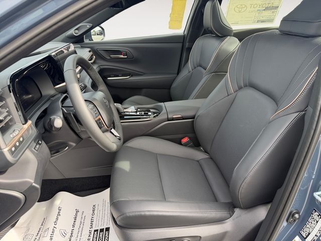 2026 Toyota Crown Signia Limited - Photo 11