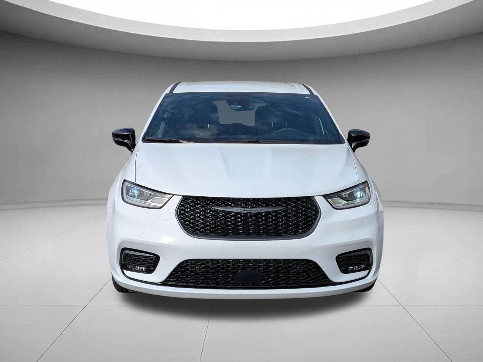 Used 2024 Chrysler Pacifica PHEV Select with VIN 2C4RC1S71RR104210 for sale in North Wilkesboro, NC