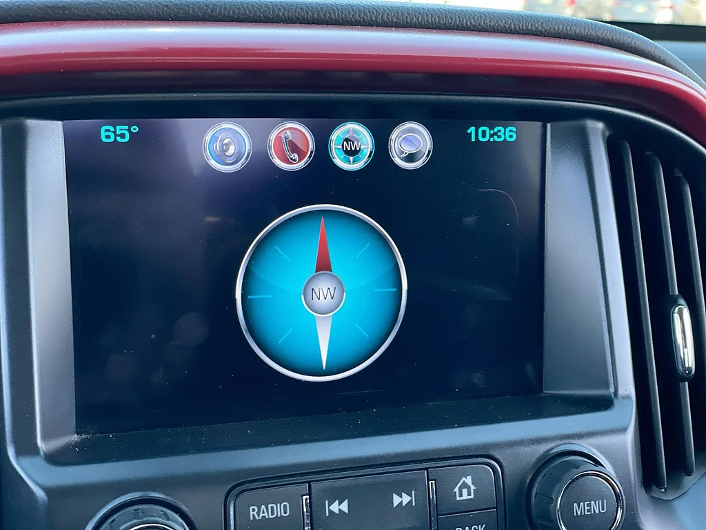 Used 2018 Summit White Chevrolet LT image 14