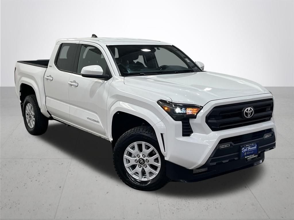 Used 2024 Ice Toyota SR5 image 7