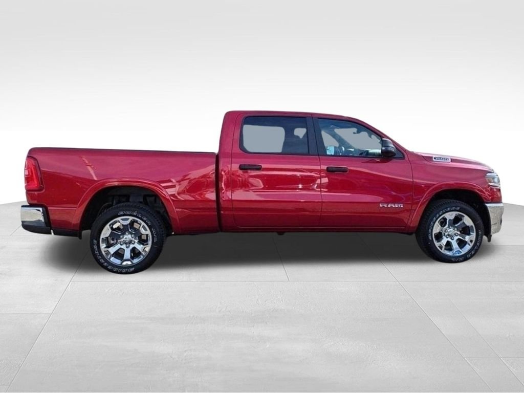 New 2026 Molten Red Pearl-Coat Exterior Paint RAM Big Horn/Lone Star image 6