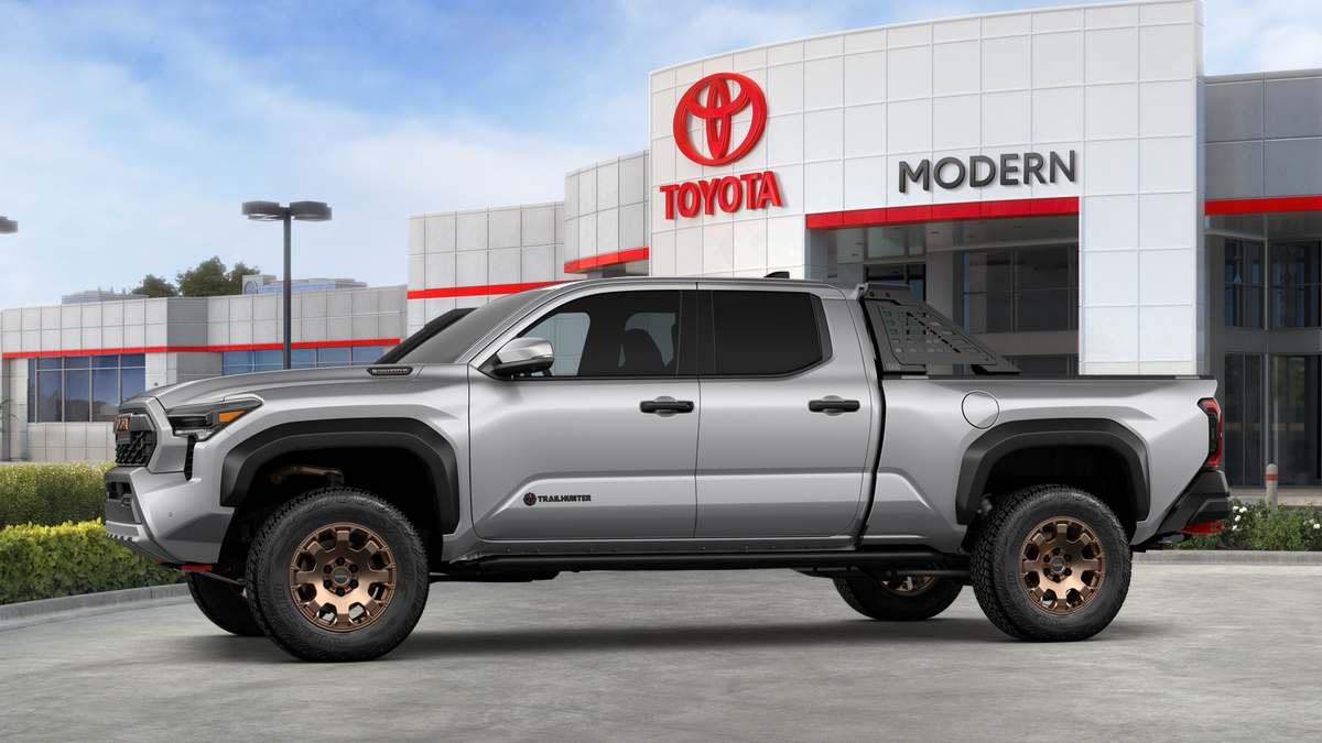 New 2025 Celestial Silver M Toyota Trailhunter image 87