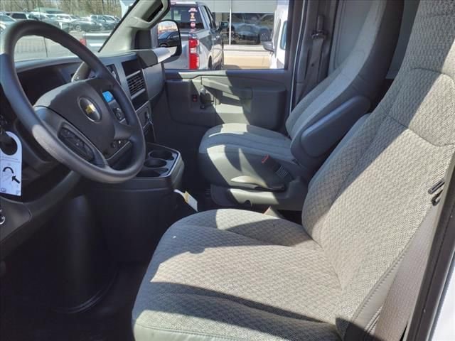 2025 Chevrolet Express Cargo Work Van - Photo 6