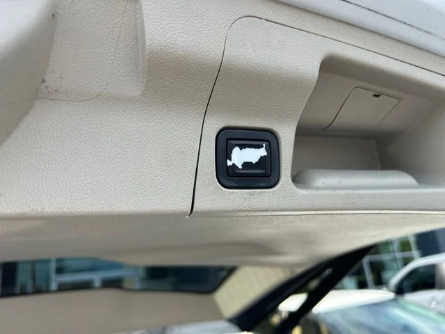 Used 2018 White GMC Denali image 13