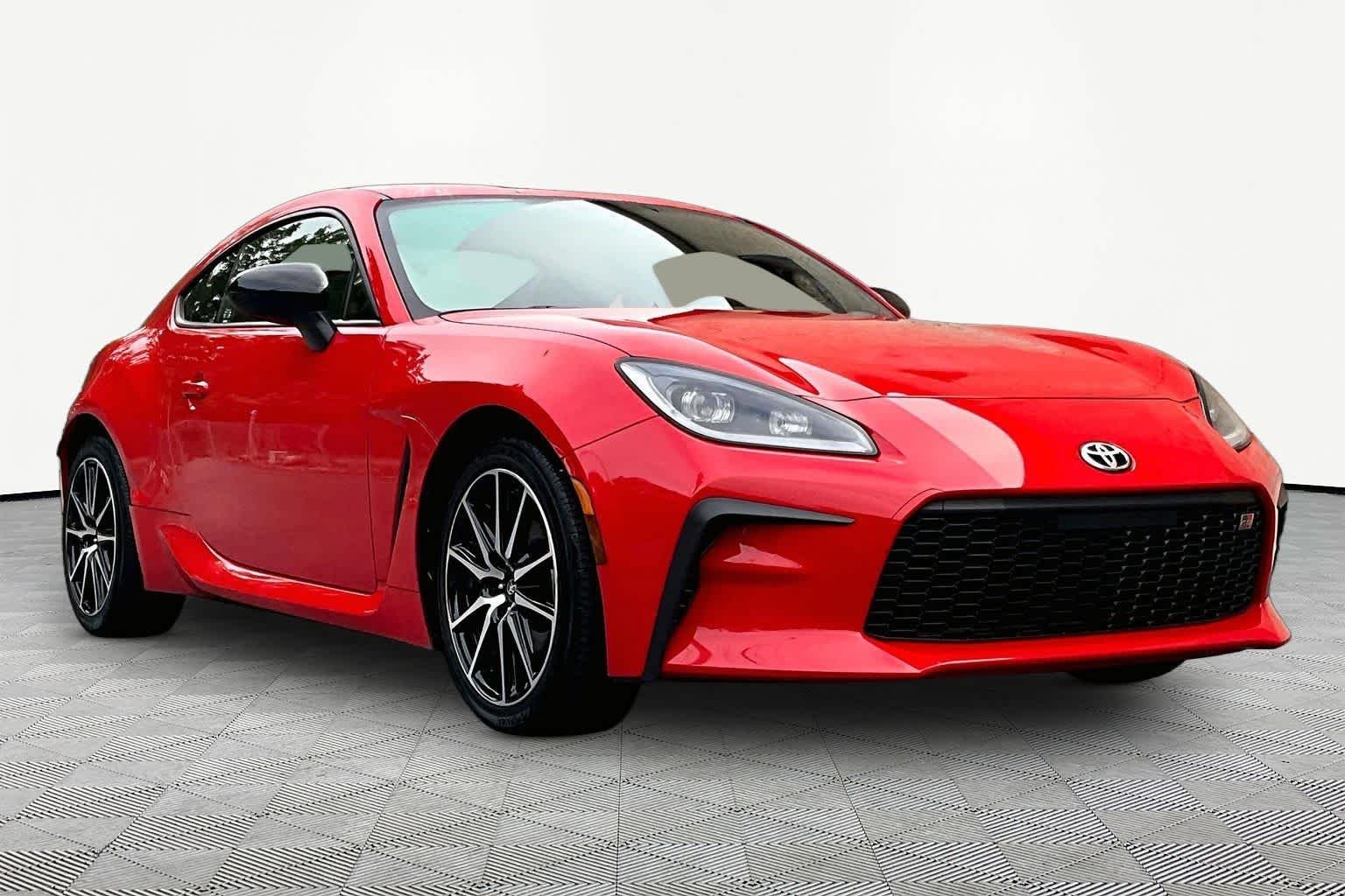 Used 2023 Track bRed Toyota  image 3