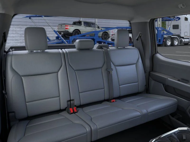 2025 Ford F-150 Lightning Flash - Photo 11