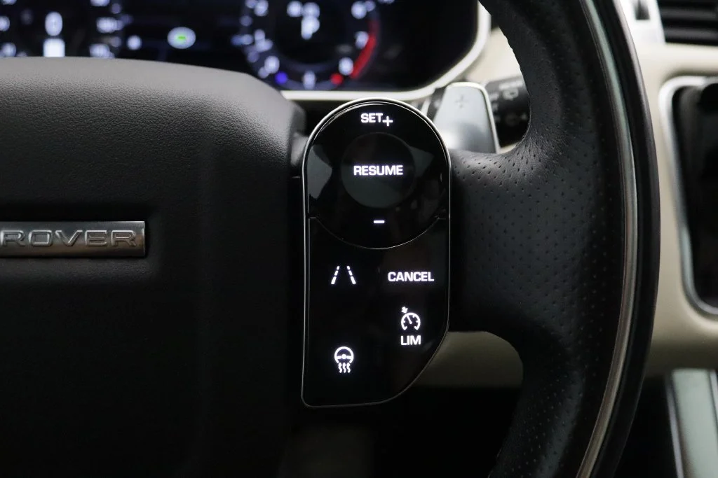 Used 2019 White Land Rover Supercharged image 24