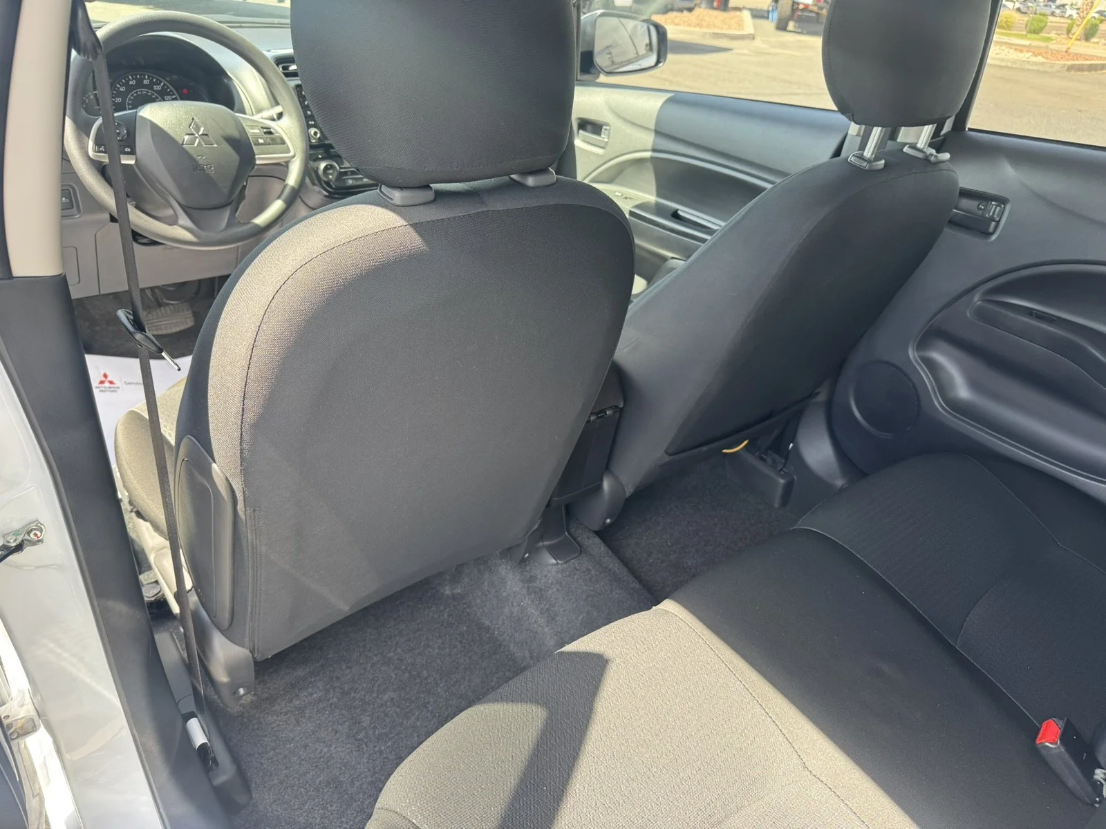 Used 2024 White Mitsubishi ES image 19